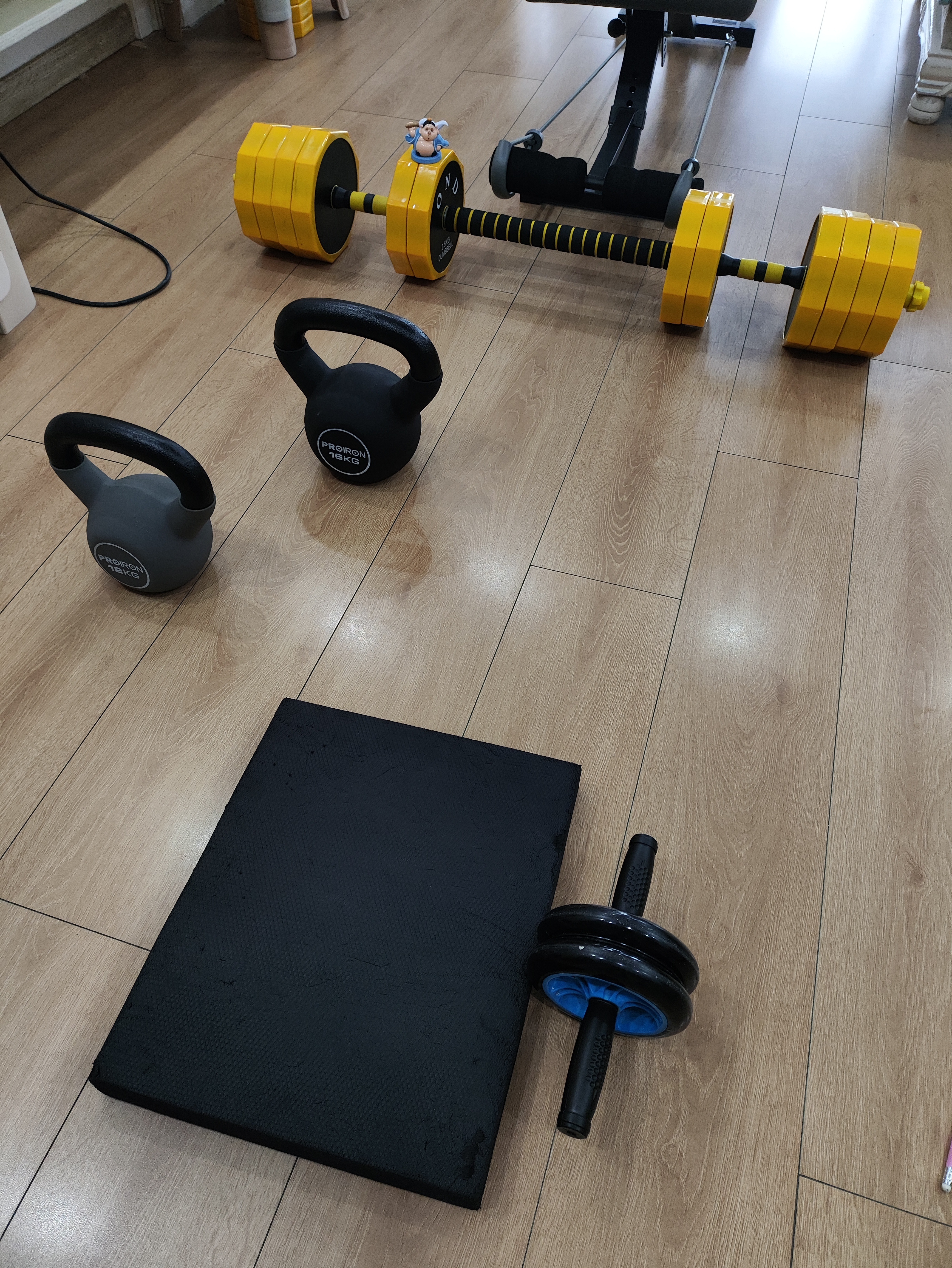 春节最后一天假，返南京恢复节奏，假期回老家，喝的酒太多，见了很多久未谋面的，孩子