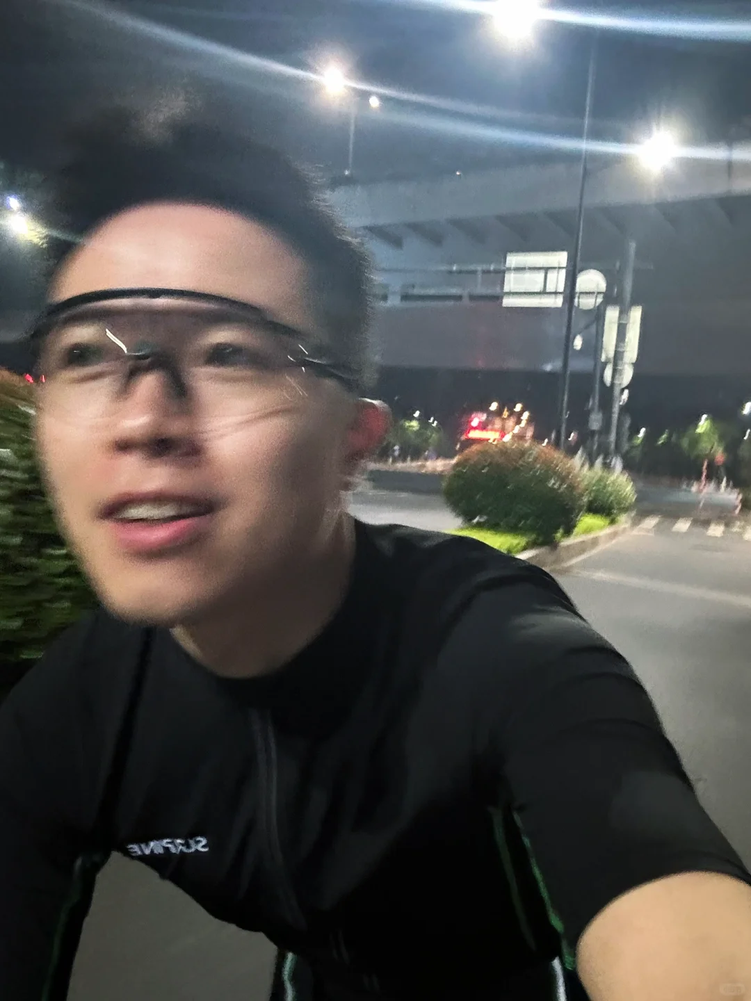 夜骑的时候拍到了风的样子🌬️