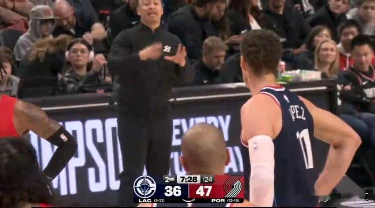 杨翰森应该学学布鲁克洛佩斯和克林根投三分！大洛佩斯三节狂砍31分，生涯新高的9个