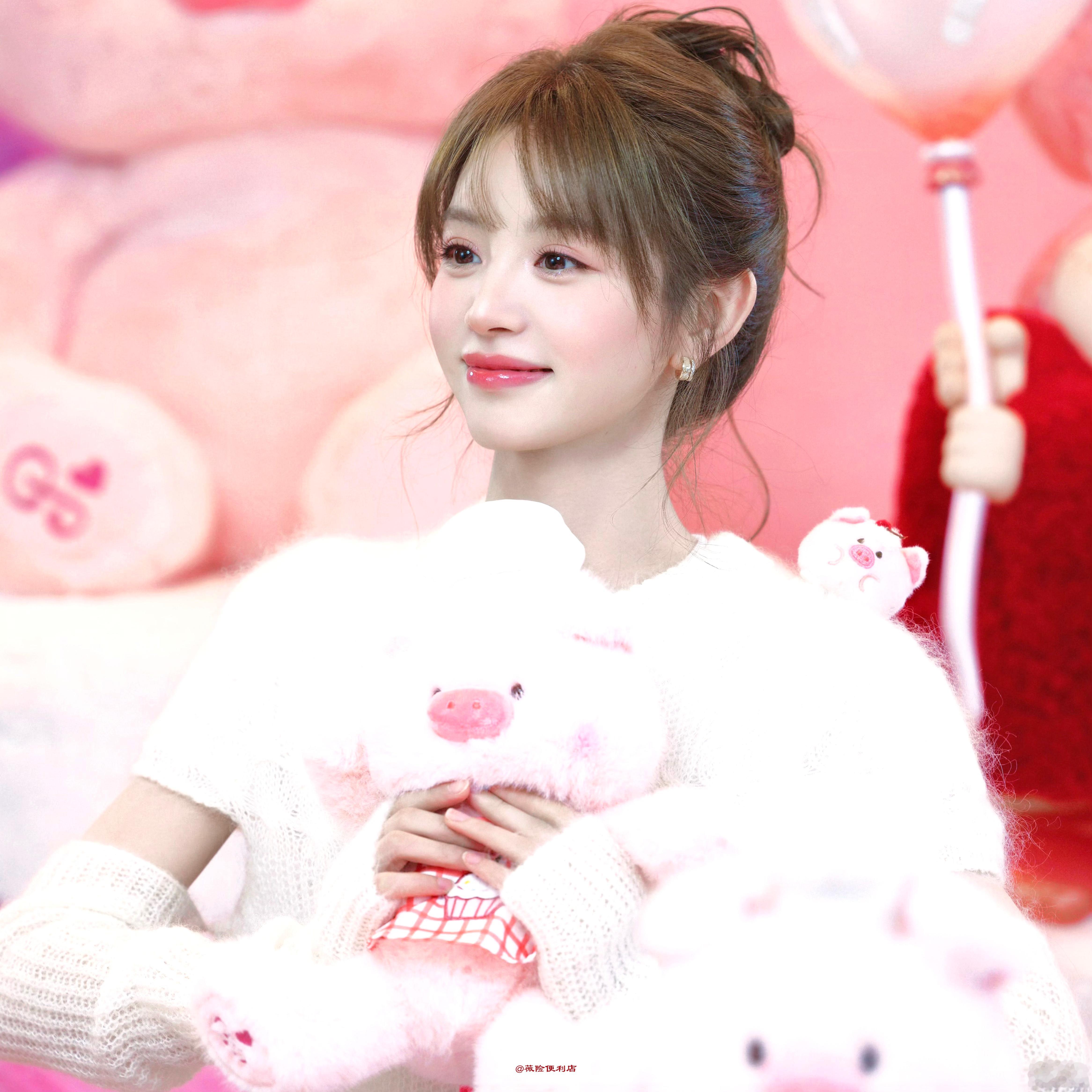 田曦薇｜前方萌物来袭🐽🐷田曦薇 ​​​
