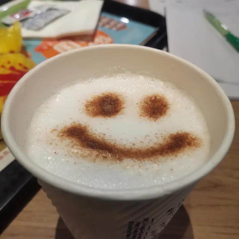 我经常安慰自己“心情好，身体健康，吃嘛嘛香”。生活里烦心事一堆，工作压力大、人际