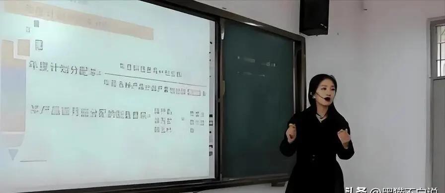 小云曹佳睿退圈后人生如何转轨？《马大帅》里小云的扮演者曹佳睿，凭着清秀灵气的模样