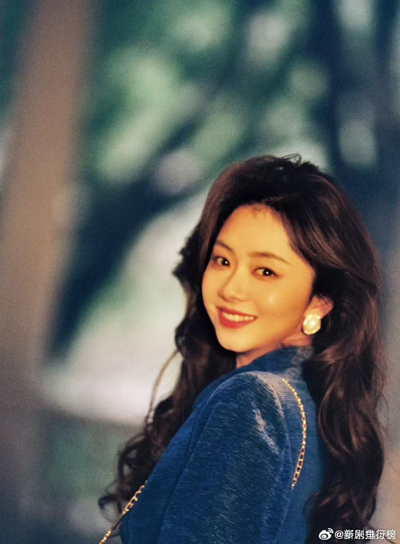 谭松韵可塑性 总有人说谭松韵只能演少女，可《我的山与海》里的方婉之让所有人闭嘴。