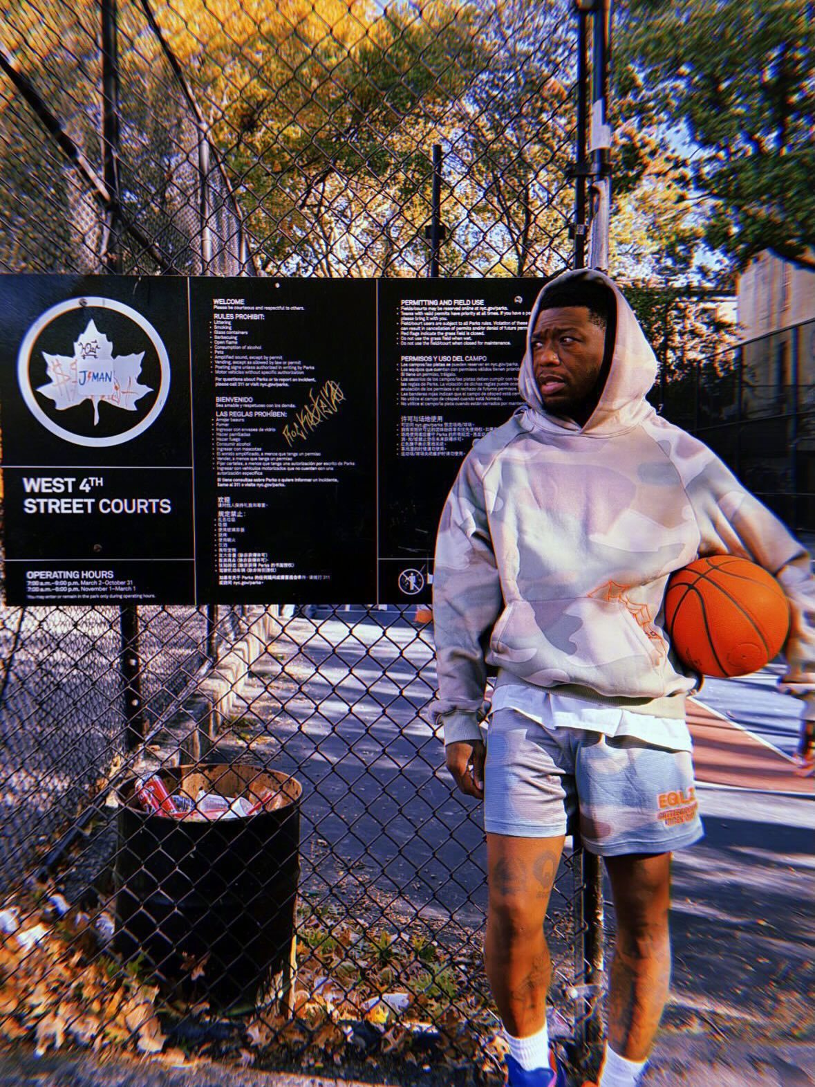 内特-罗宾逊宣传新上脚的EQLZ 247 NXT，就给我看尼克斯鸳鸯配色了，细节