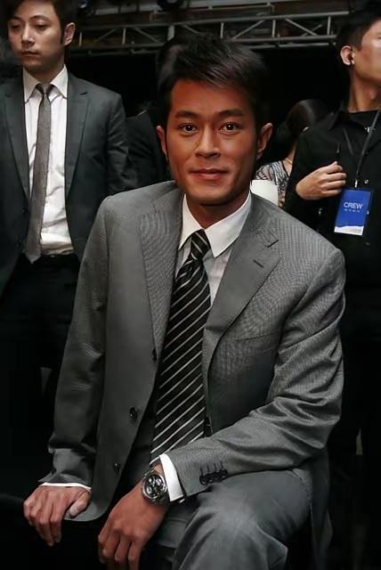 向太曝古天乐出道前坐过牢向太这嘴太损了，你要夸人非要把人家坐过牢、借过钱、抬不起
