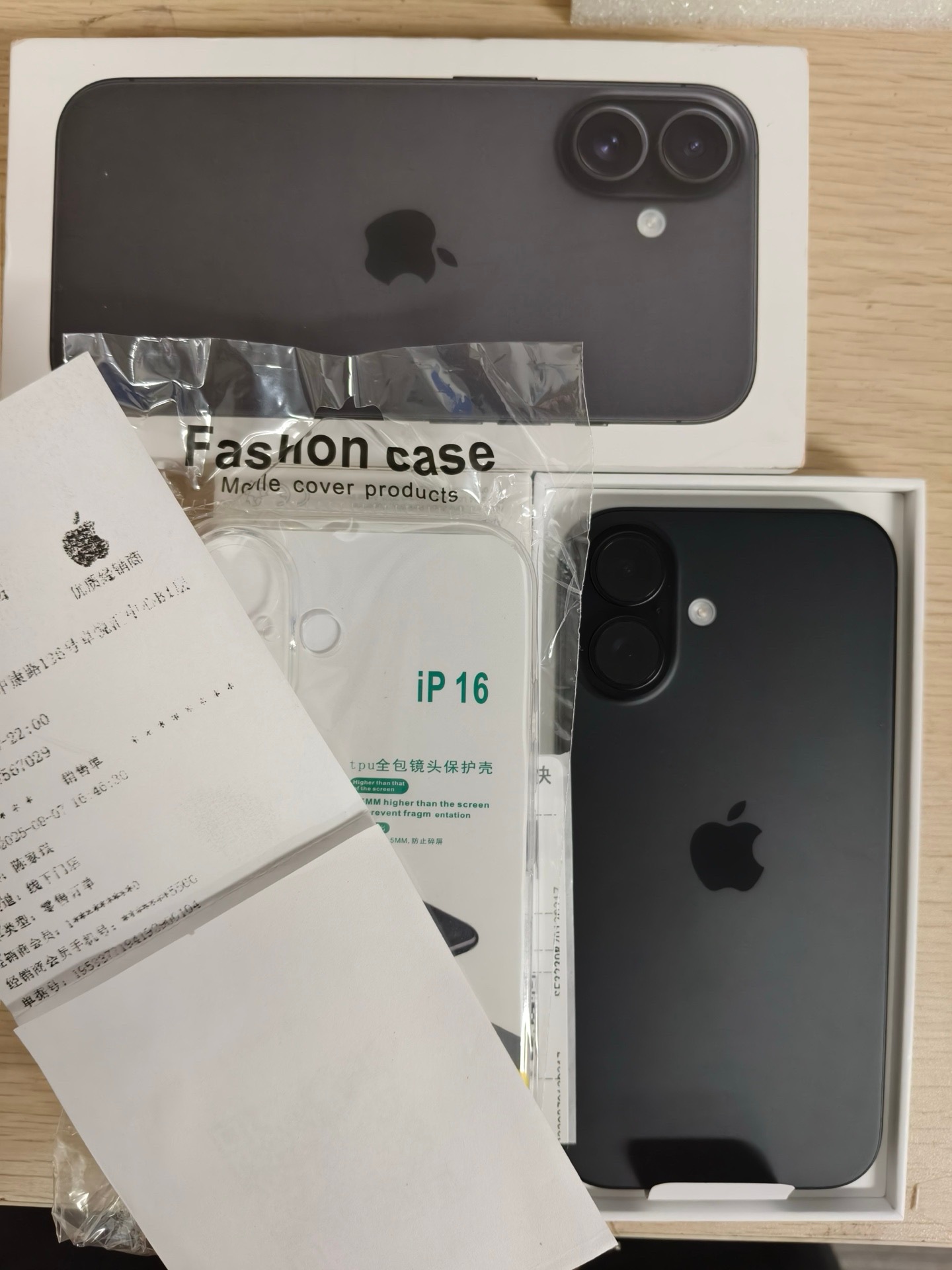 虽然距离17系列发布只剩10天了，但是最近入手16系列的粉丝依旧不少。难道是因为