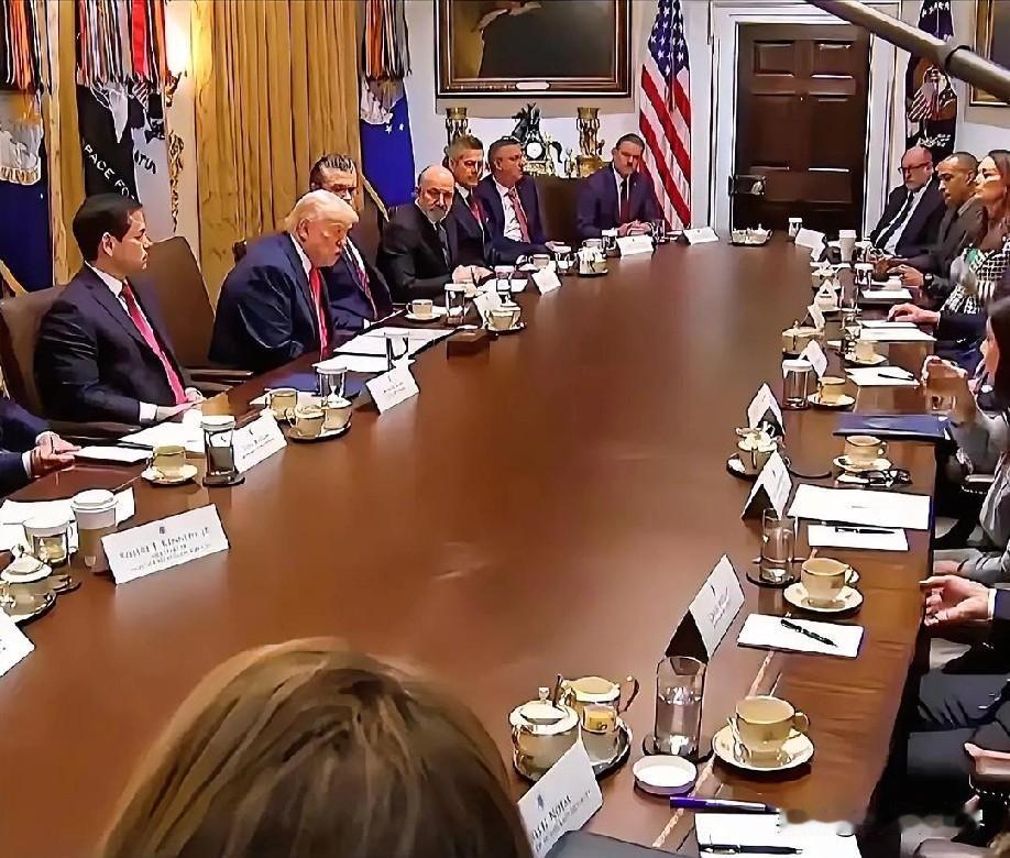 2月4日下午的最新消息，速报，全都不容错过，第一条： 美伊谈判敲定周五于阿曼举行