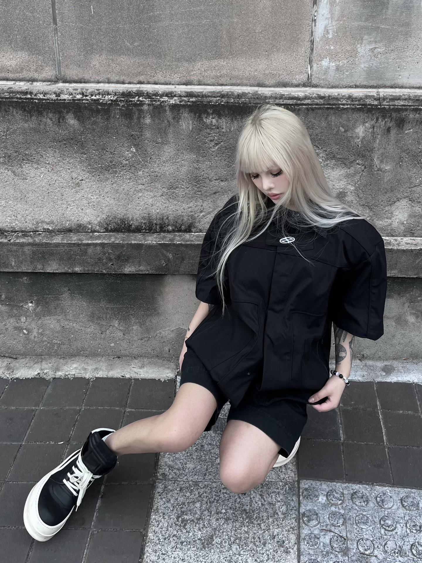 宝宝
哪怕是同时暖昧好几个
我的心里也只有你一个
其他的几个都是防沉迷用的