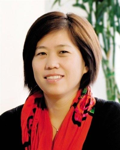 车圈首位被查女高管卢敏捷
十余年前一汽掀起汽车行业大规模反腐风暴，一众高管相继落