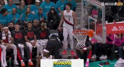 阿夫迪亚被队友误伤！杨瀚森：反正0:4上我练练？
3节初亨德森一波8:0追至2分