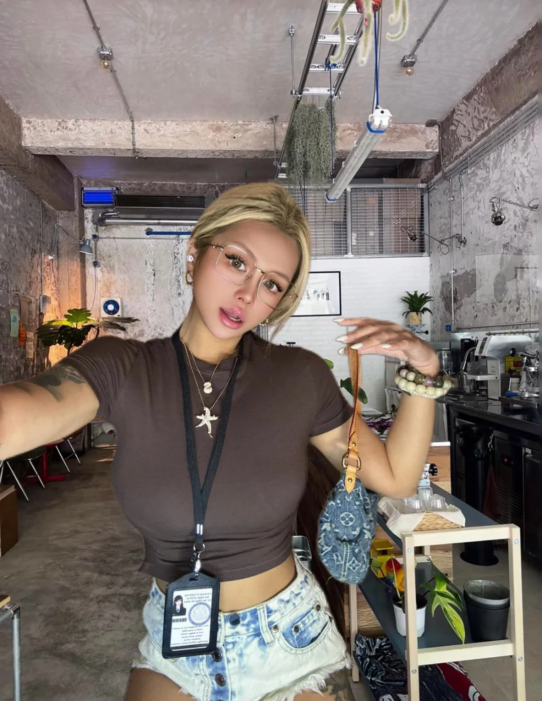 两个都想赢的人只适合一起打牌🀄️