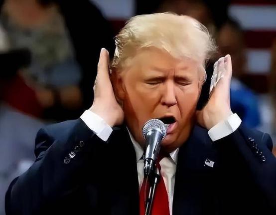 超一万名博士辞去美国公务员，浩荡回国，赴美留学暴跌28.6%！
 
过去几十年，