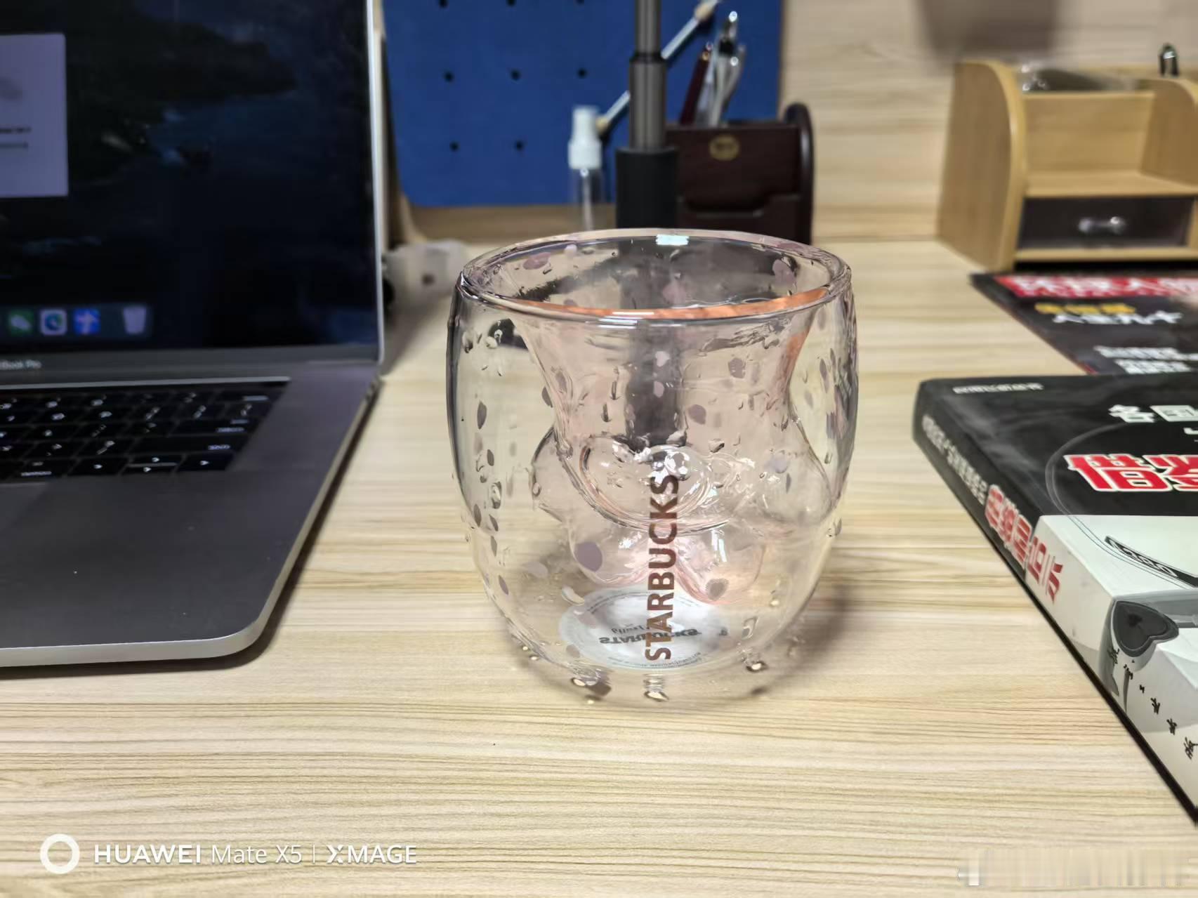 杭州一泡泡玛特开业当天闭店 离谱，有谁记得当年的星巴克猫爪杯？我还有俩，已经吃灰