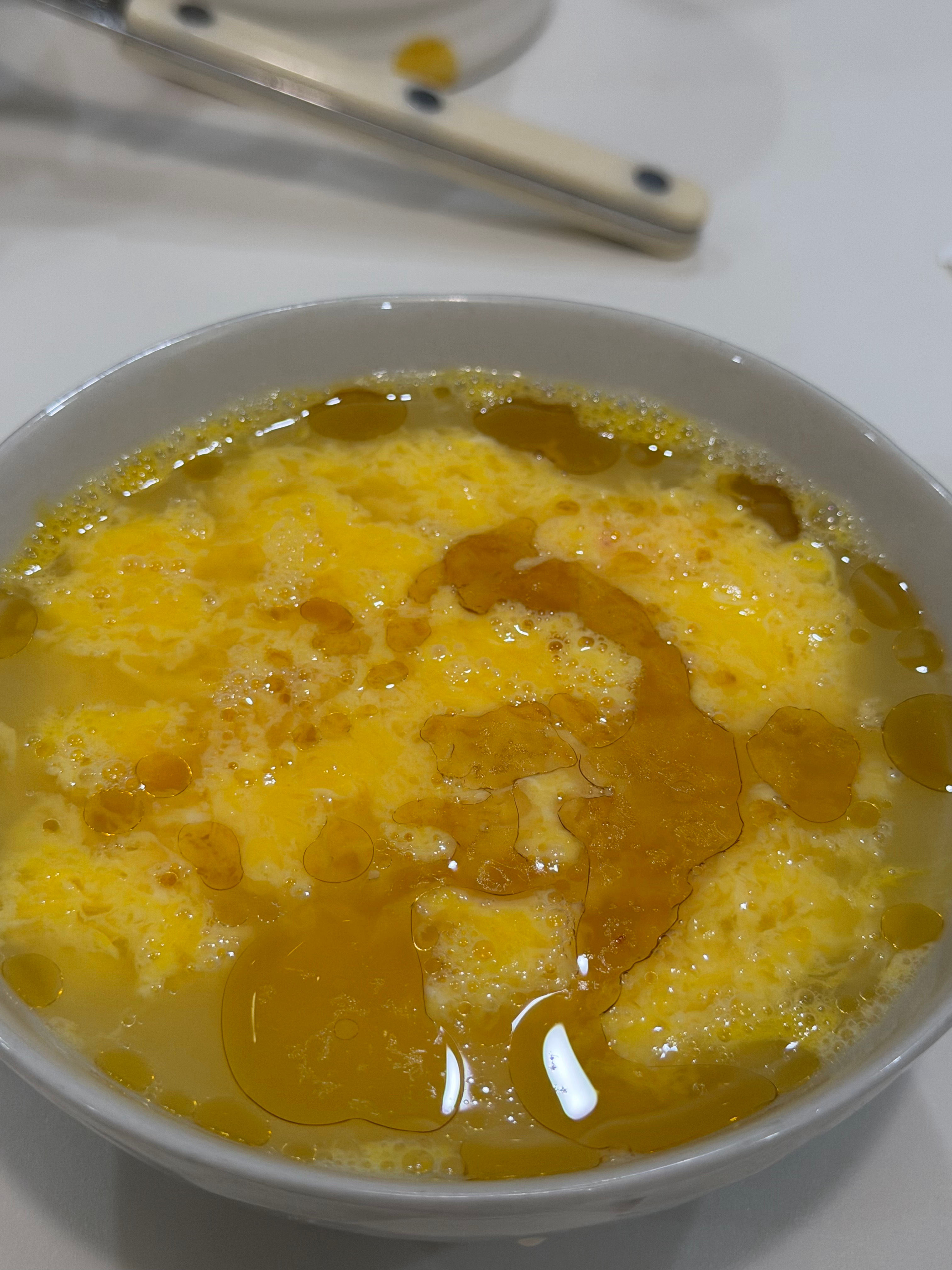 小孩十一点多睡，七点多醒。收拾好让她爷爷带下去了，独享我的一个小时。 