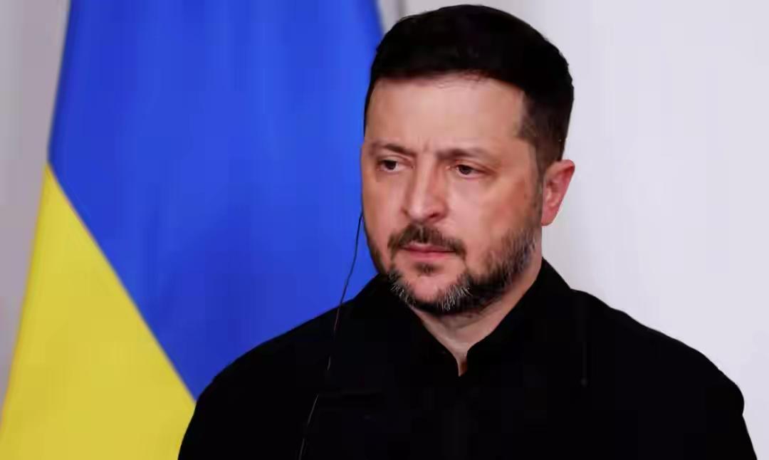 小国在大国博弈中，从来都没有绝对的话语权。
国际舞台又上演劲爆一幕！泽连斯基彻底