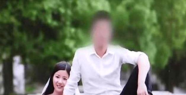 结婚才9个月，孩子刚满月，25岁的大小伙子居然在家里自尽了，翻遍全身三张卡，加起