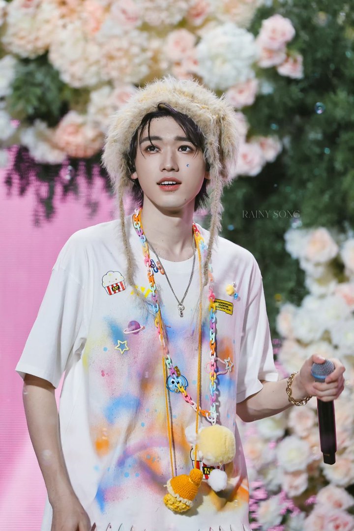 吴彤才是时代少年团第八人国粤无双 吴彤才是时代少年团第八人，实至名归，咱就说仔细