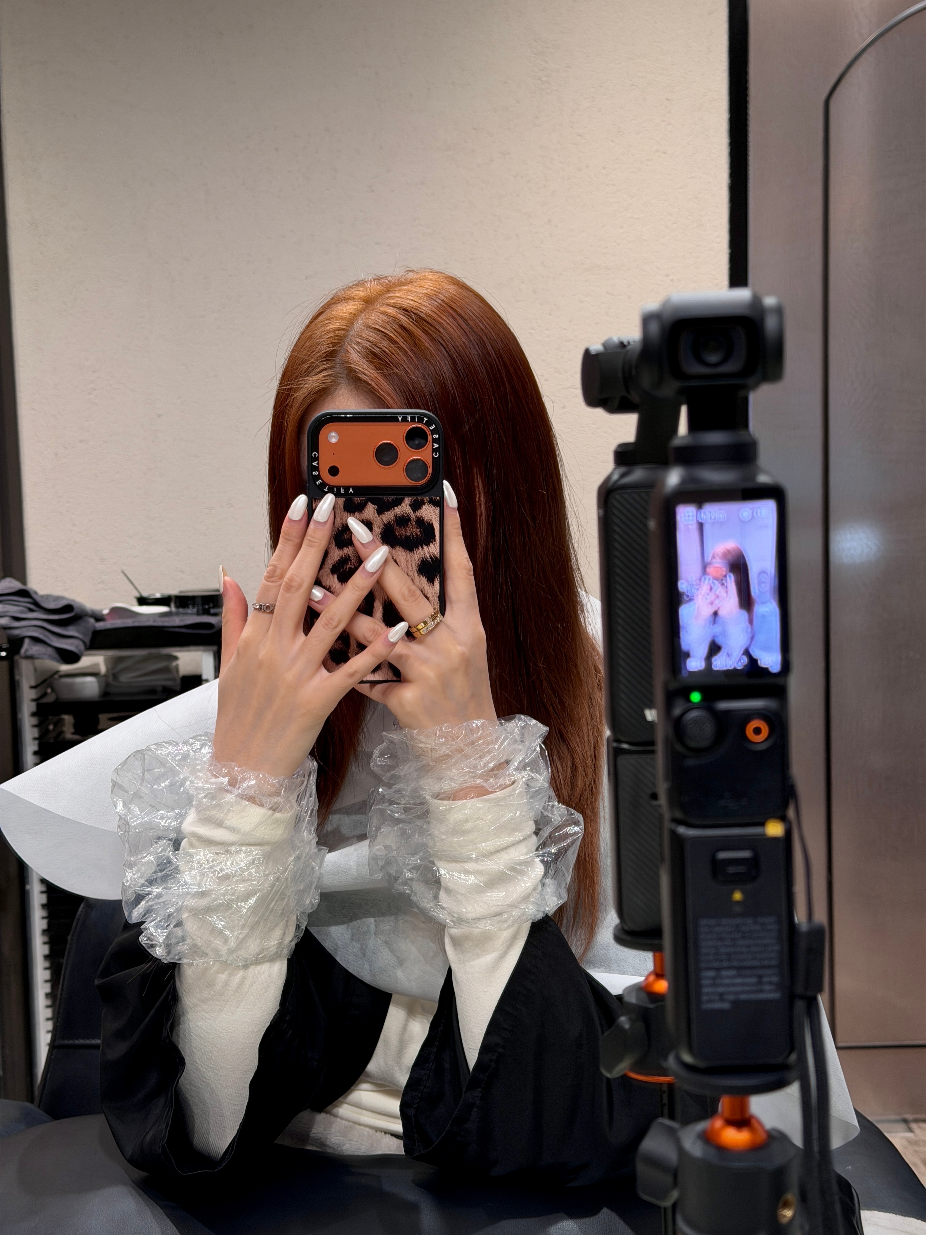 又是发色开盲盒的一天💇‍♀️期待一下新发色耶耶耶😆✌🏻染发御姐暖色系 ​​