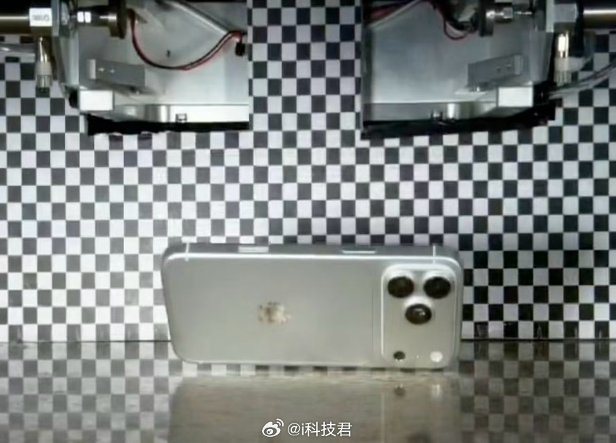 iPhone18ProMax跌落测试视频泄露苹果今年新手机被曝光的有点多1）iP
