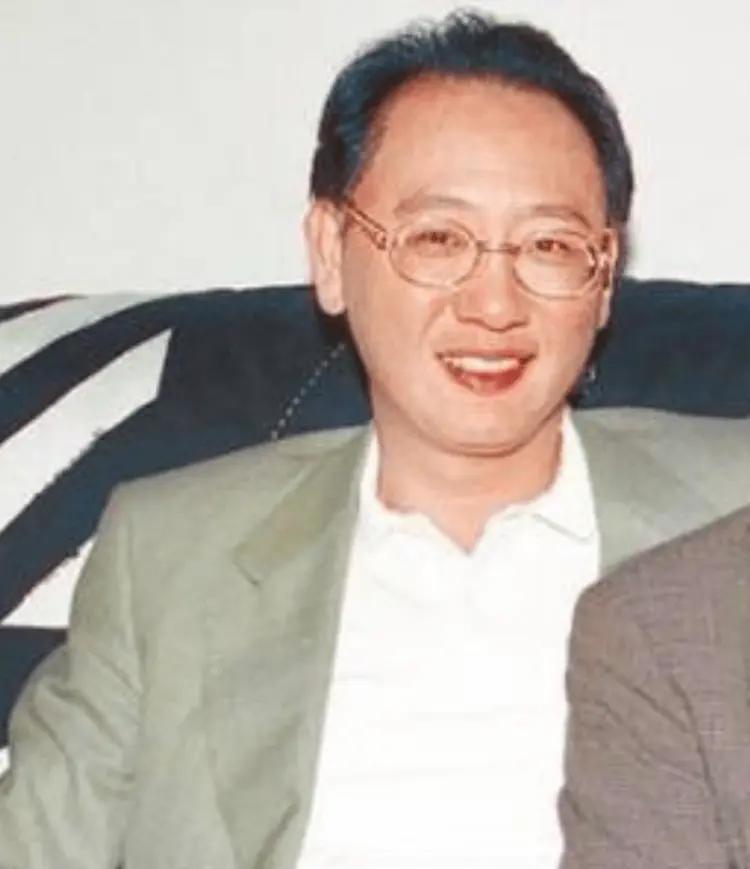 汤君年（1948.10.2—2004.10.14），上海浦东人，汤臣集团创始人，
