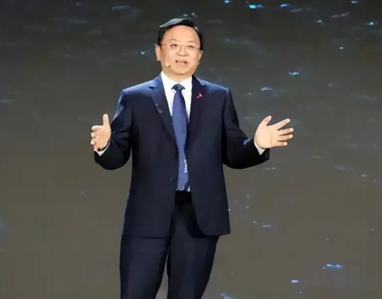 你绝对想不到——身家千亿的比亚迪创始人王传福，如今依然坚持每周雷打不动做一件事：