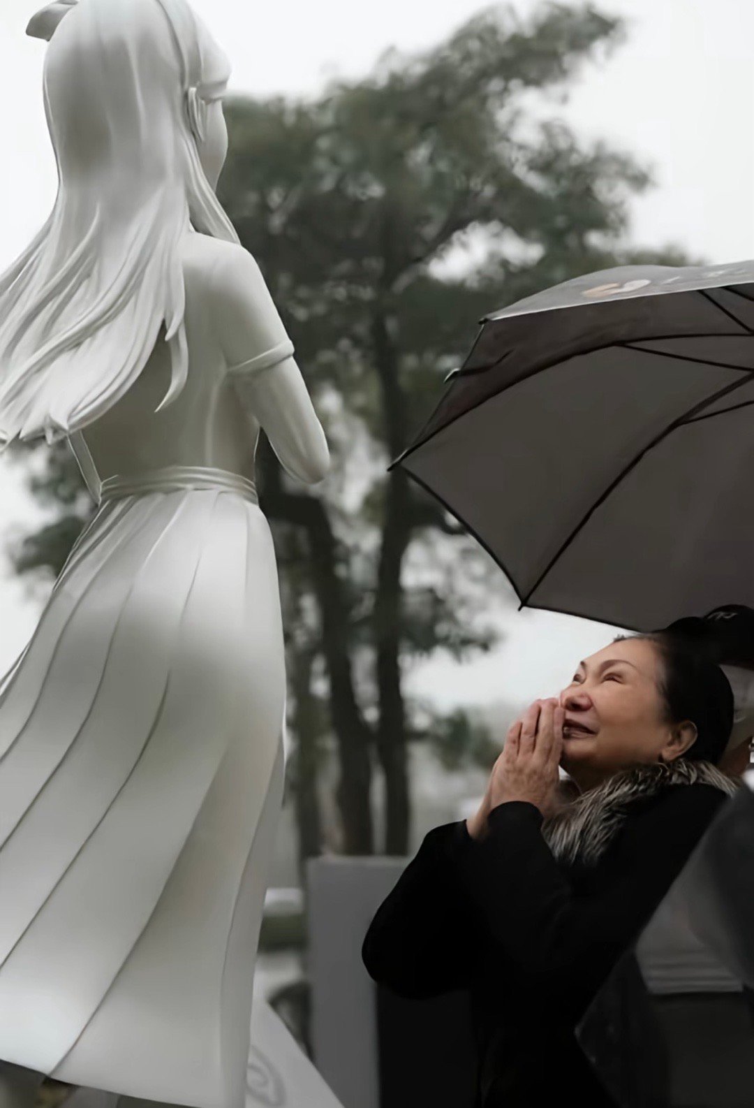 大s事件全员恶人 这件事我最不能理解的一点就是徐熙媛走了这么久，也应该让她安息了