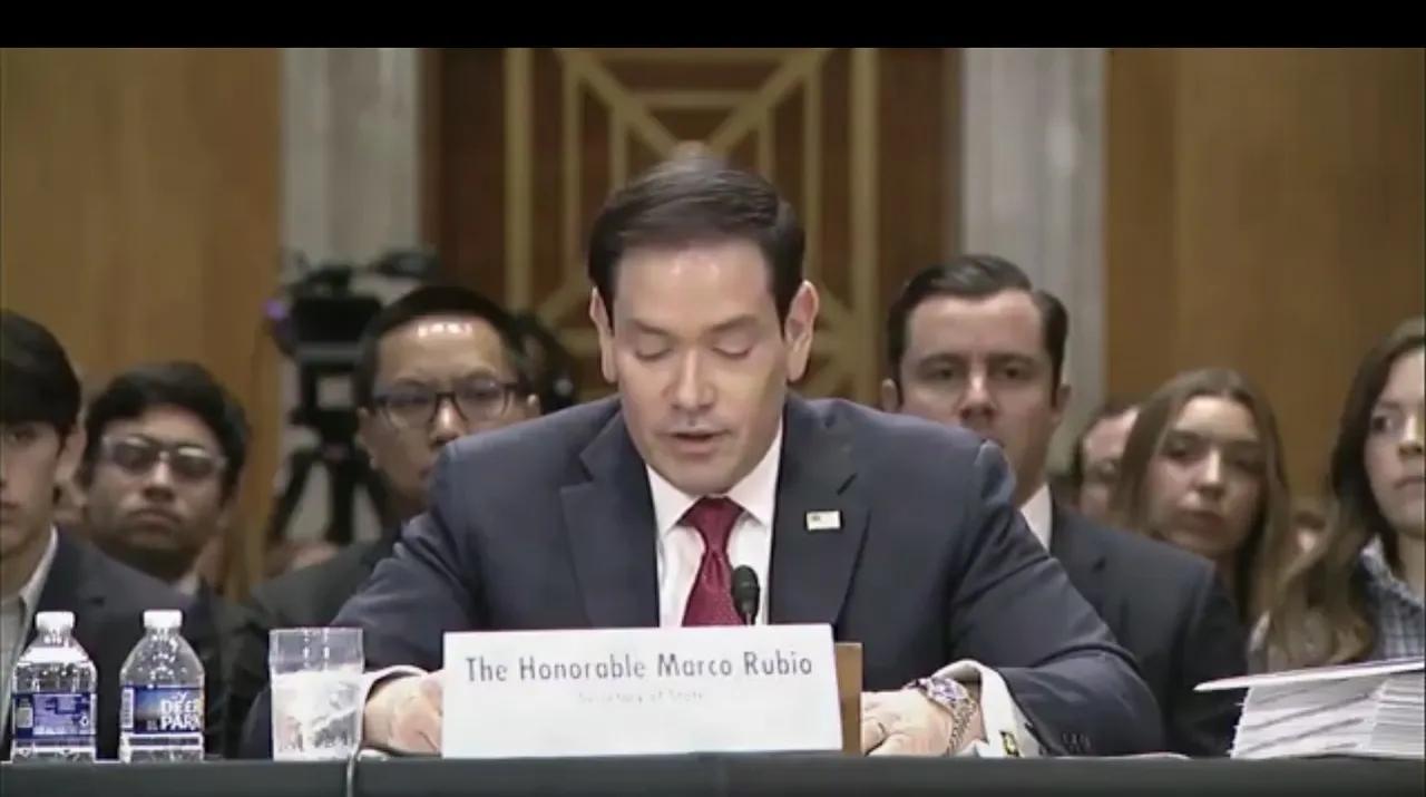 打仗拼的的工业生产能力，美国多年来去工业化，不仅导致美国在造船、造车，金属冶炼纷