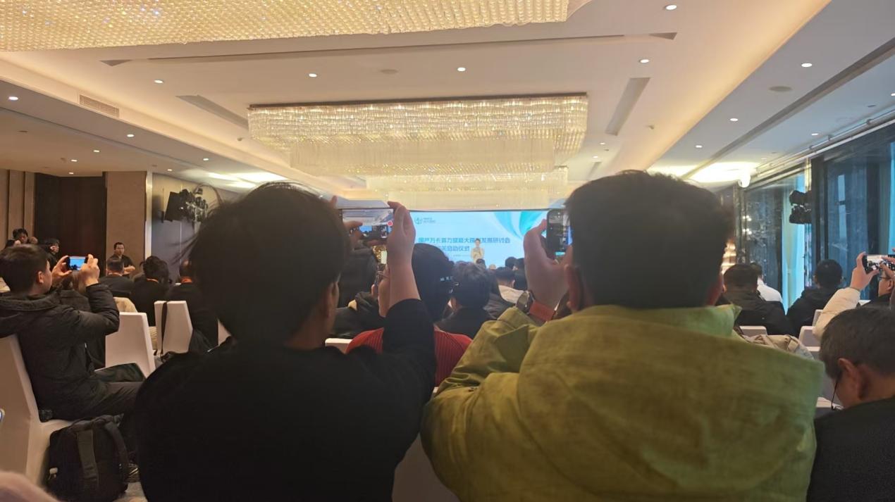 十五五开局之年，国产AI算力领域的两大重磅事件接连落地郑州，背后全是国家与区域战