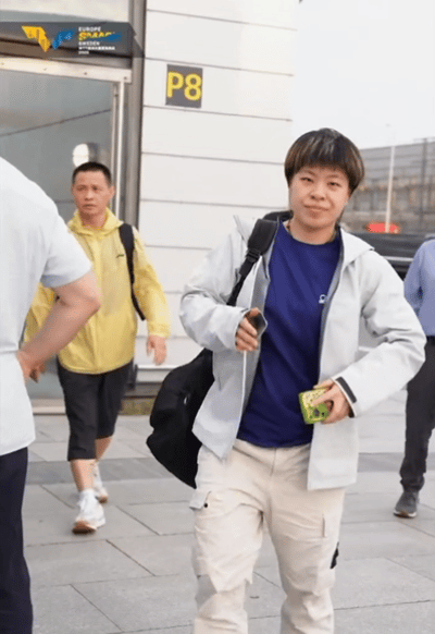 很多人都对我喜欢王艺迪 偏心王艺迪“嗤之以鼻”我喜欢她健康的大体格子 我喜欢她一