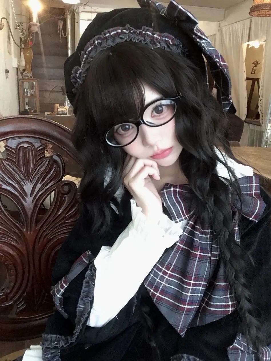 淡淡的。