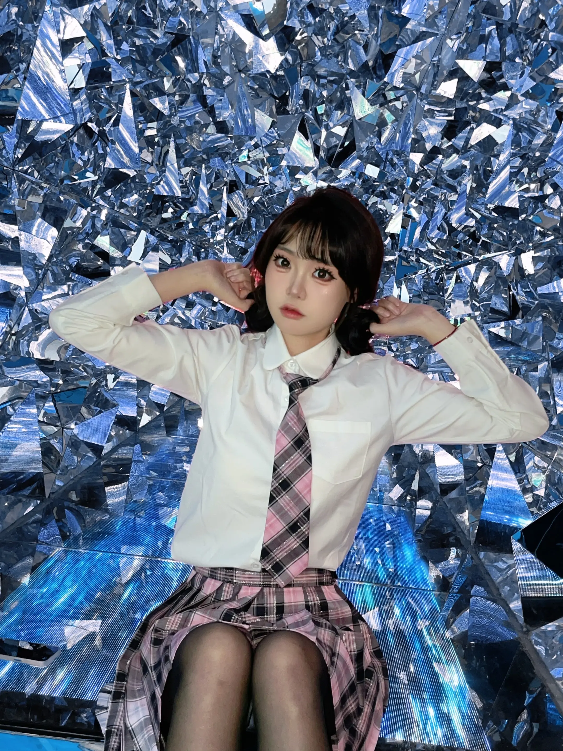 星星并不是昙花一现 黑暗的日子总要迎来曙光 你就是我独有的曙光