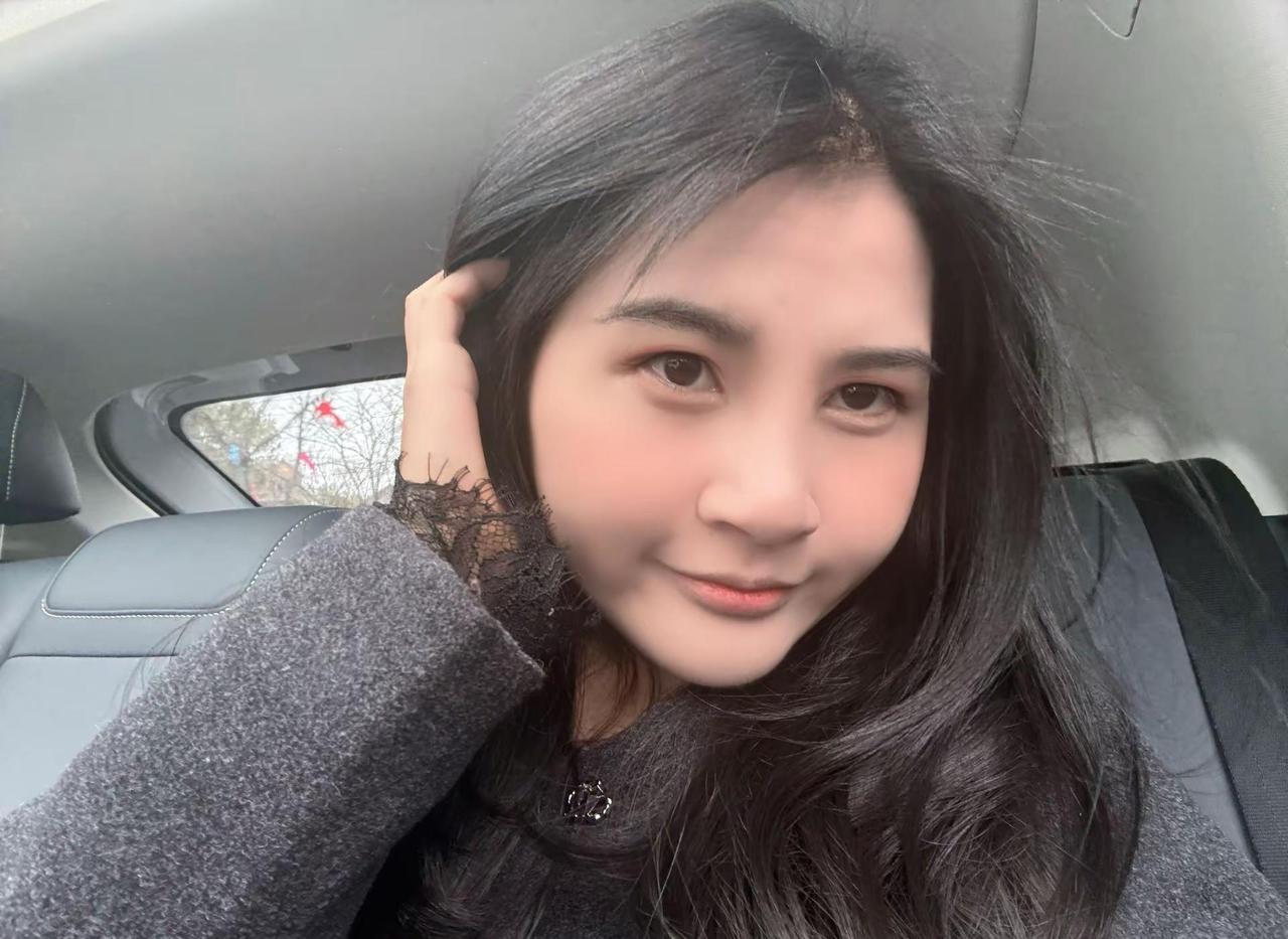 不讨好谁，不勉强谁，安心做自己，就足够珍贵