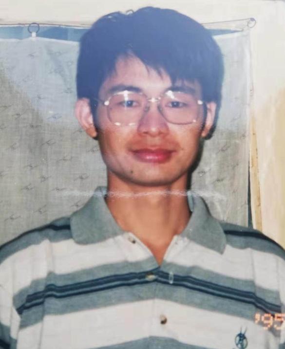 有这样一位科研工作者，他的人生经历跌宕起伏，令人唏嘘不已。他就是孙夕庆，一位曾经