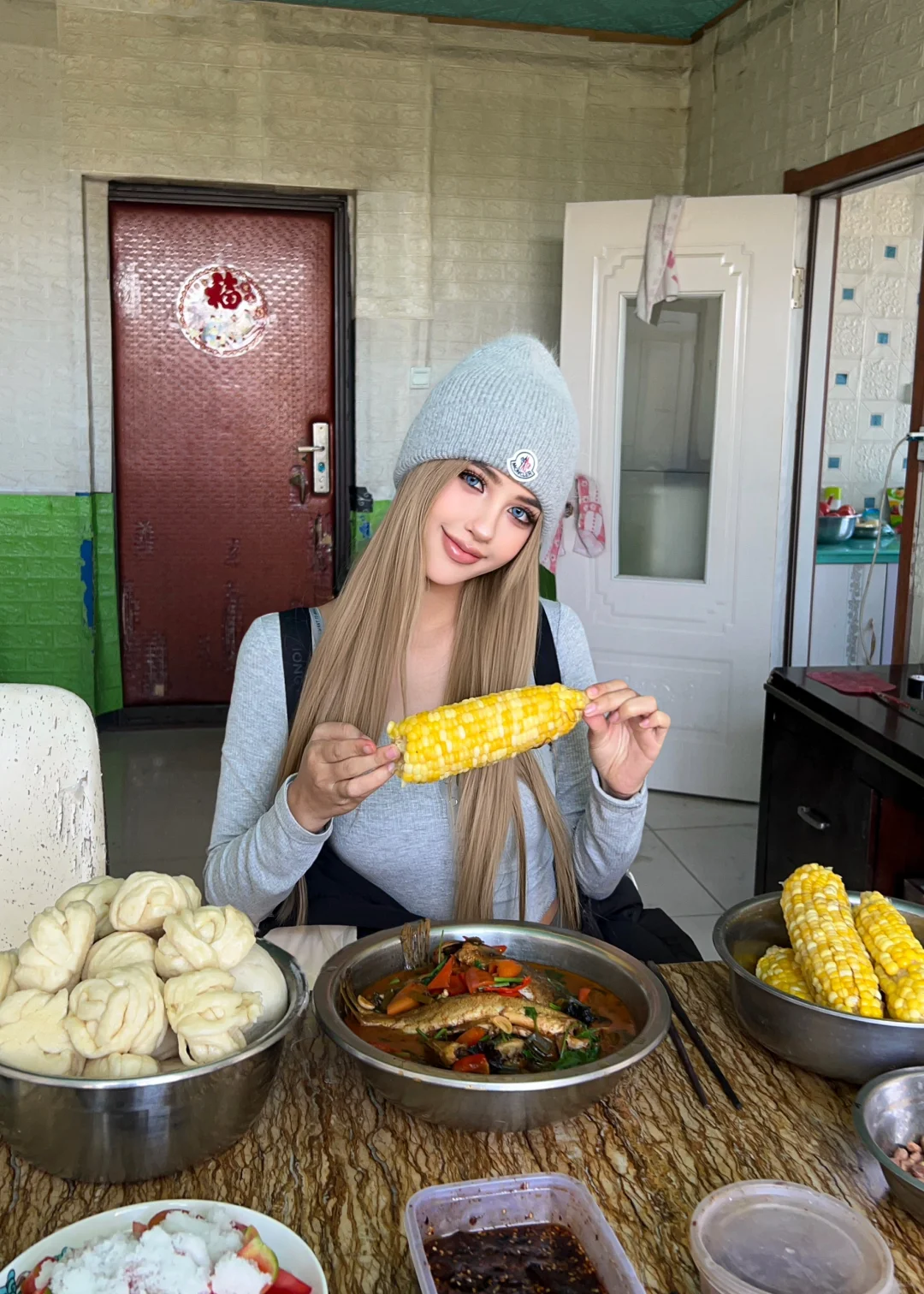 额尔古纳 在牧民大爷家做客