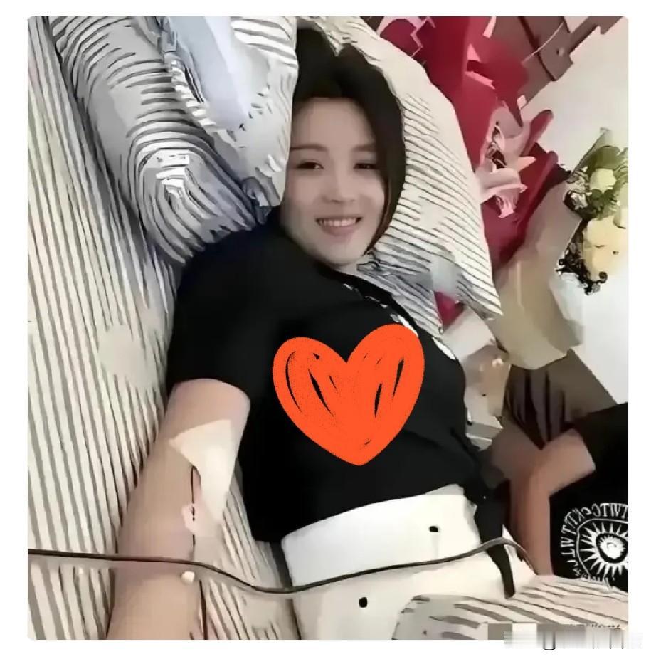 浙江一28岁女孩无偿捐献骨髓，救了一名15岁白血病男孩。没想到，男孩康复后见到她