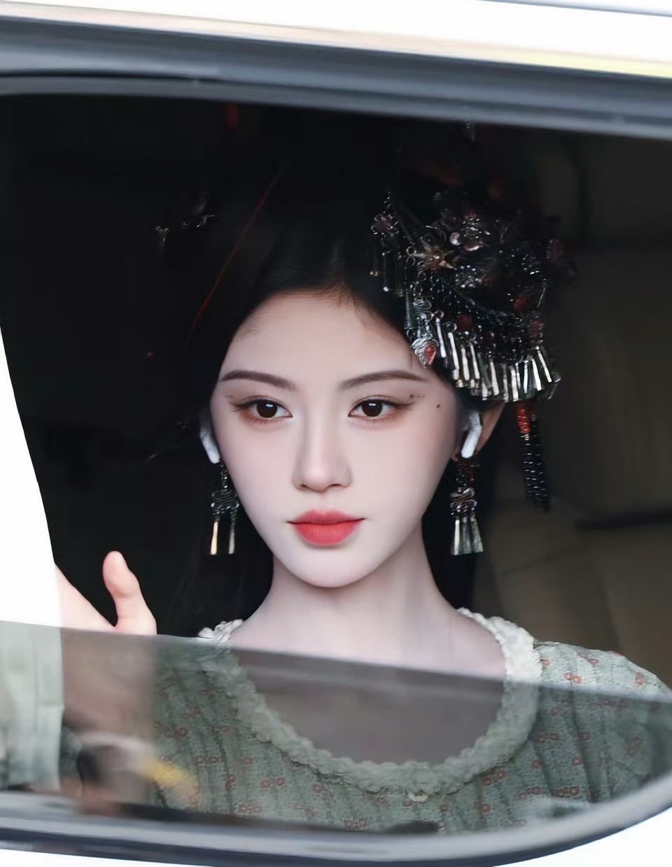 jjy鞠婧祎露芜衣jjy鞠婧祎月鳞绮纪挚爱 没有你的世界我一片黑暗 ꒦ິ^꒦ິ