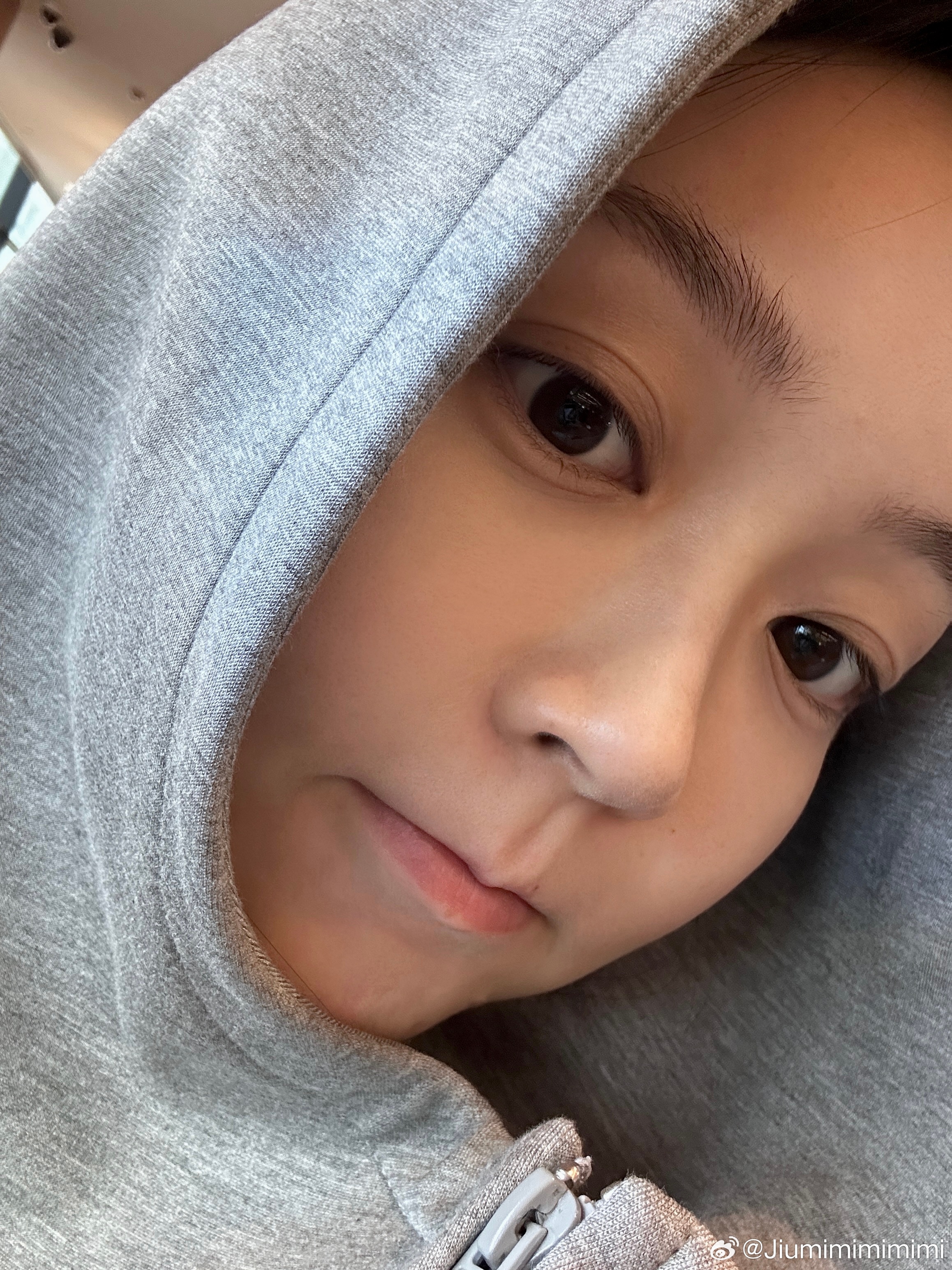 古德猫宁✈️  戴上近视眼镜眼睛会小一大圈 哈哈😆 ​​​