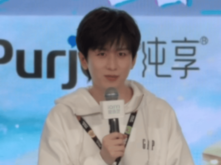成毅学会剧宣了 成毅最近剧宣好给力！主动分享新剧ost片段，直播时逐帧解析名场面