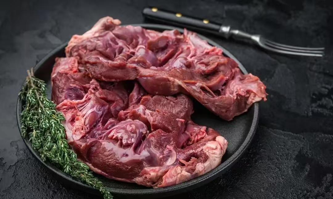 牛肉便宜不了了，买肉挑部位比问价格还重要，国产肉到底靠不靠谱？

今年牛肉价稳在