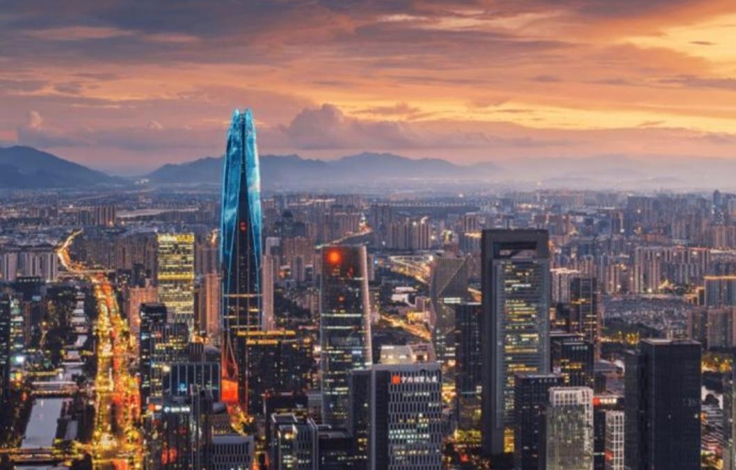 全国房价最高十大城市
 
1. 深圳｜均价约69647元/㎡
全国房价天花板。土