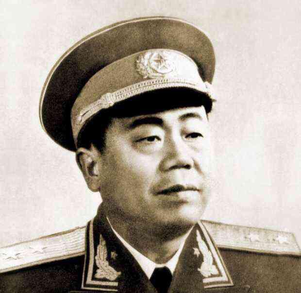 1949年，上海战役期间，聂凤智伪造陈毅命令（用萝卜刻章）送给了淞沪警备副司令。