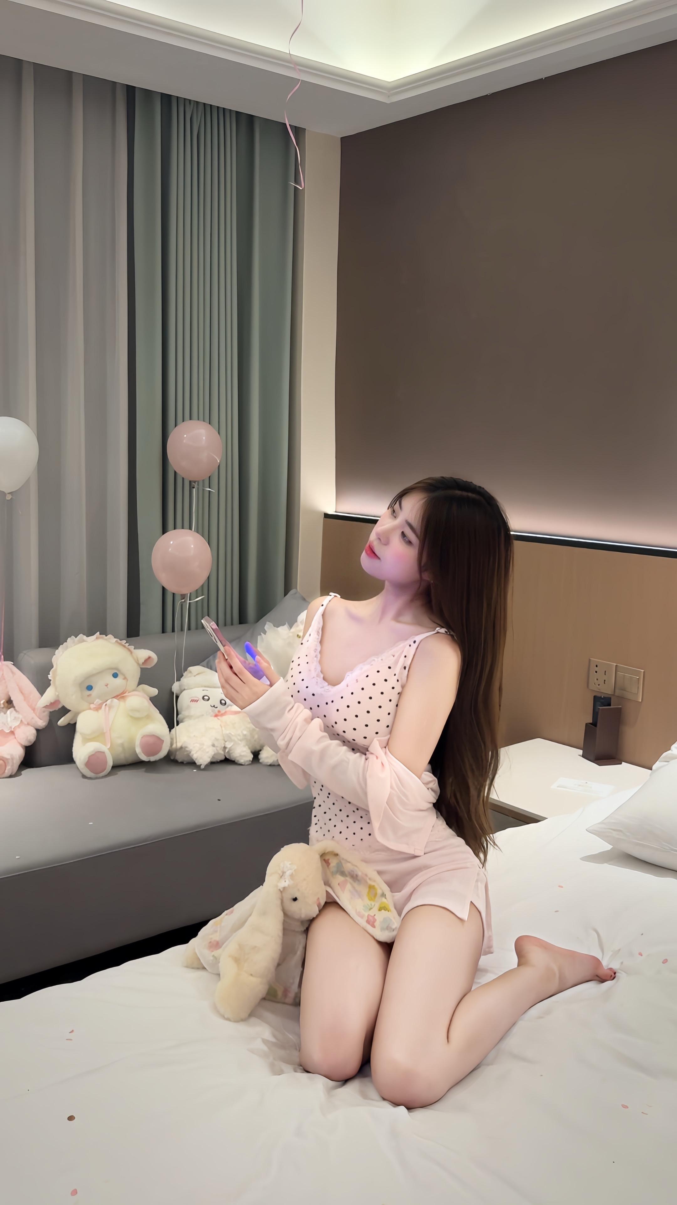总有人我的男的女的 我好服呀。我现在告诉你 我是你的