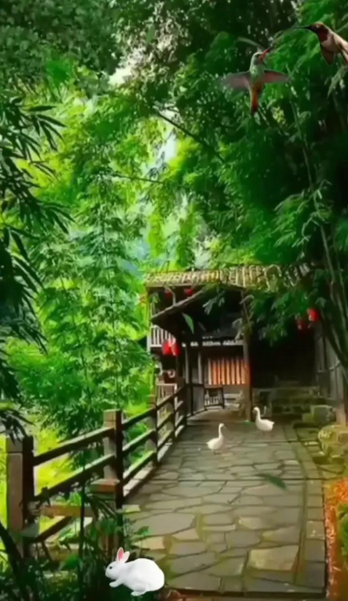 山川秀丽映斜阳，碧水蓝天共绘长。风卷残云露翠峰，世间美景尽收藏。风景 大自然的美