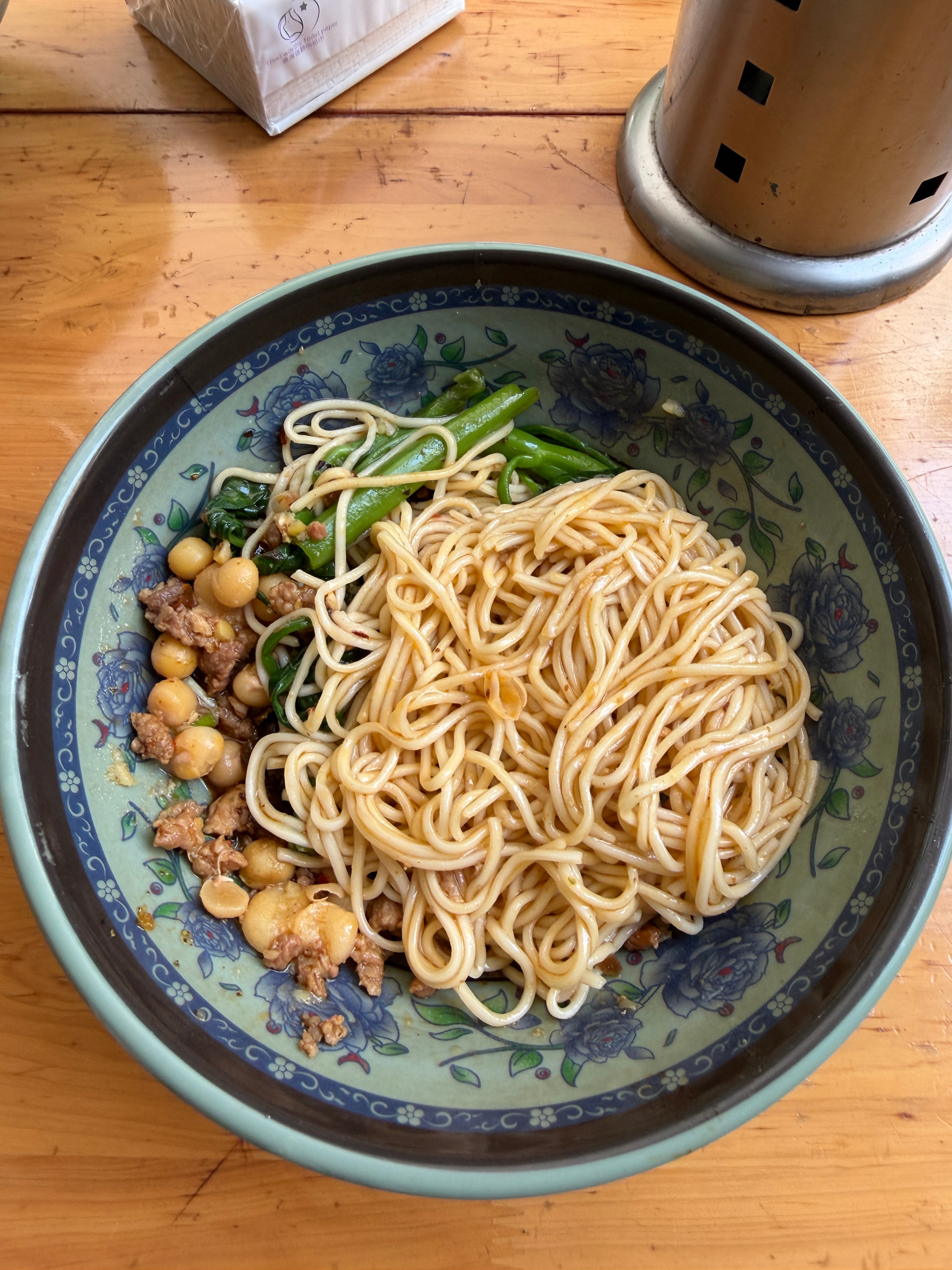任豪POI 好好吃的豌杂面