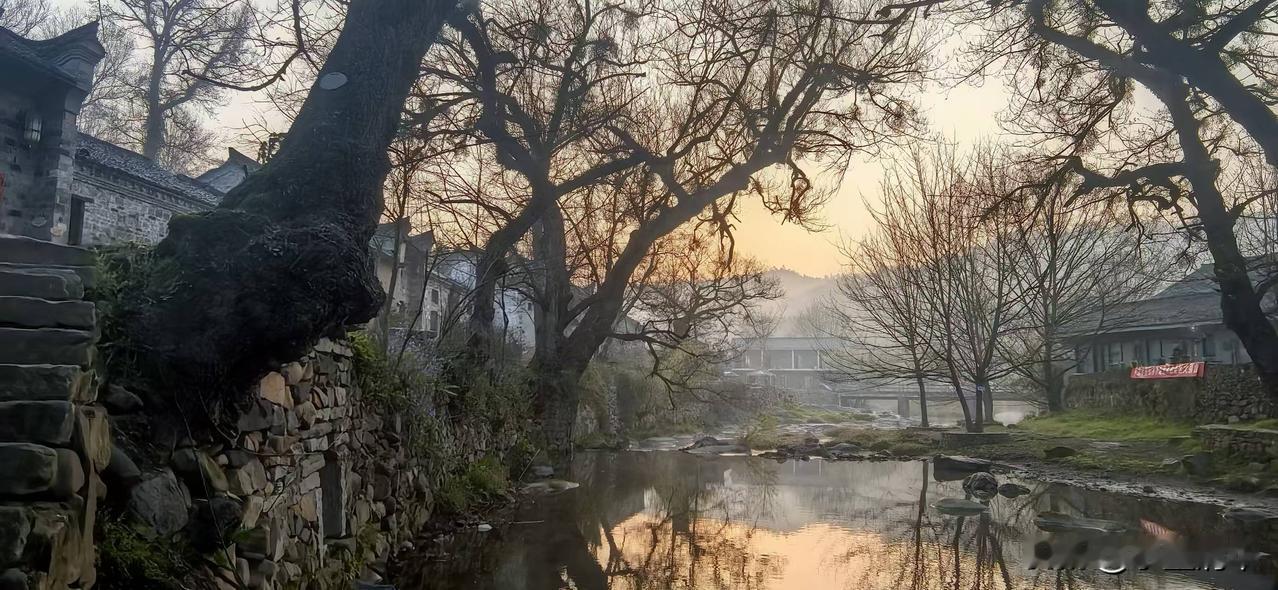 大自然水彩画千年古村，河南新县西河湾古村童真水彩景 瑞典水彩画 水彩造景 水彩画