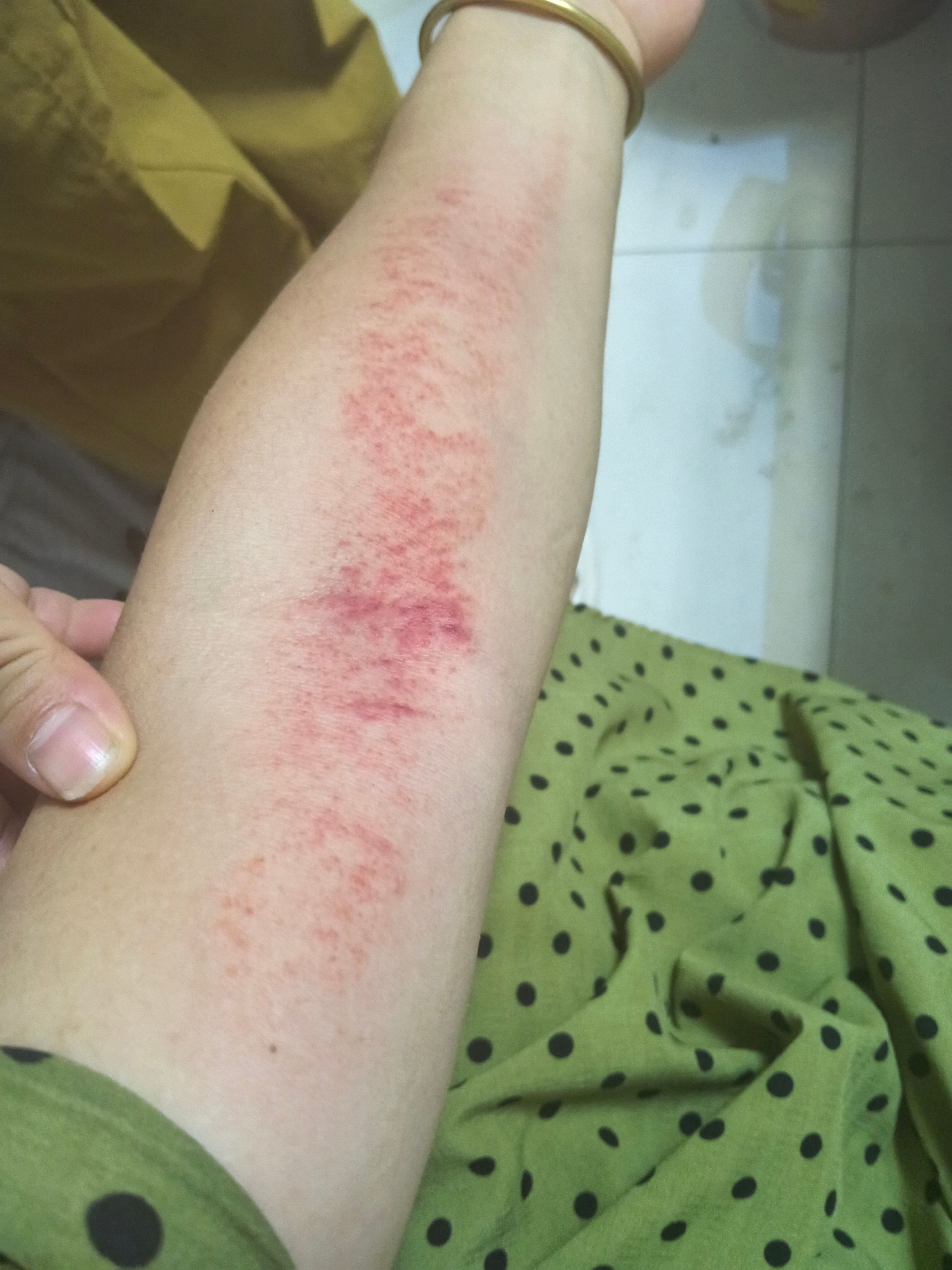 妈的！以后再出门我就是孙子！把自己搞成这样！ 