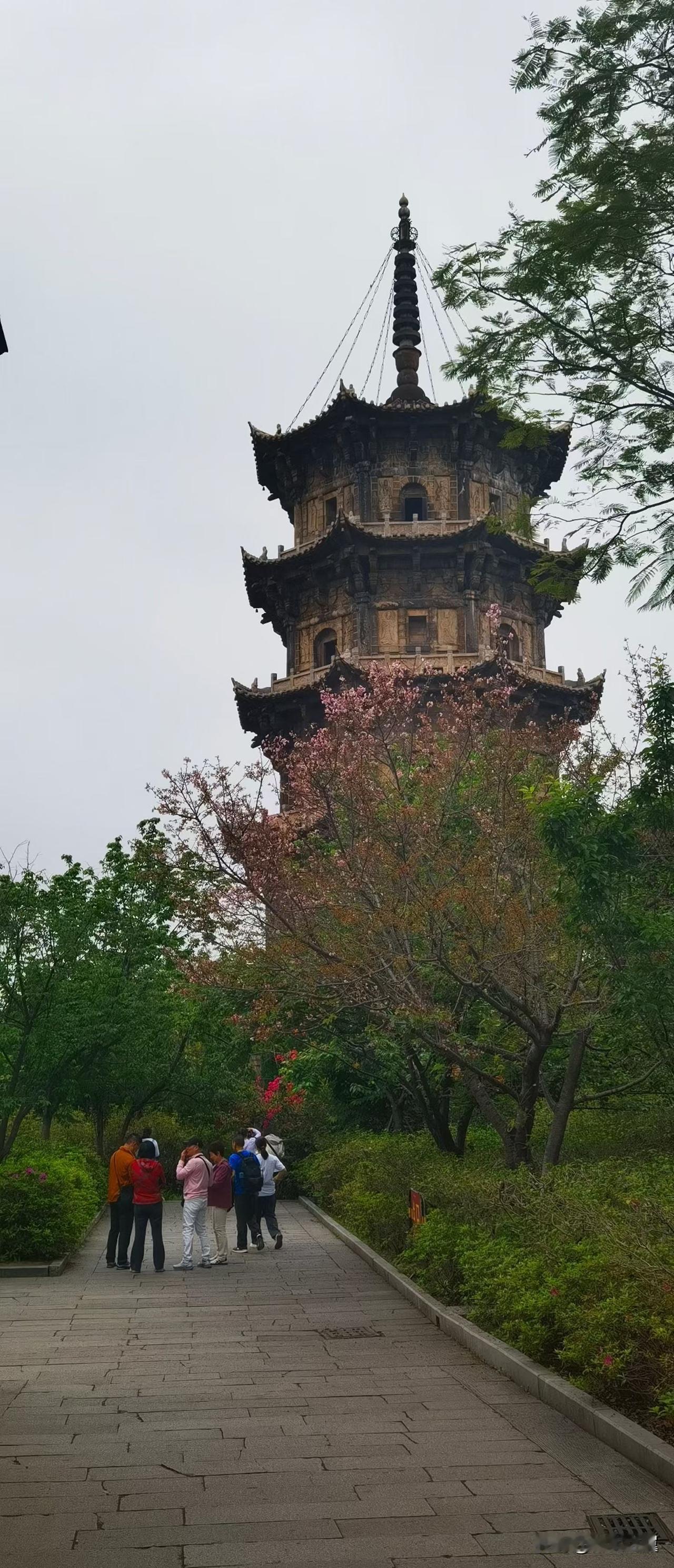 【小对联】
上：……？
下：神州。