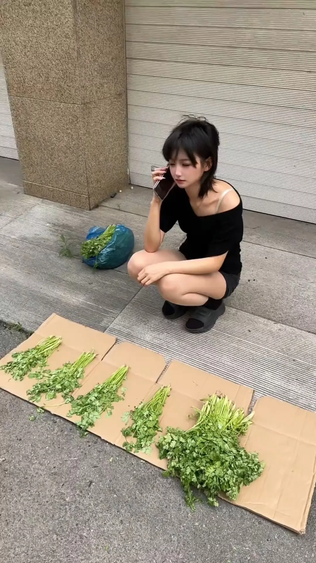 人人都想要真诚和偏爱 可这世界到处都是虚伪和新鲜感．