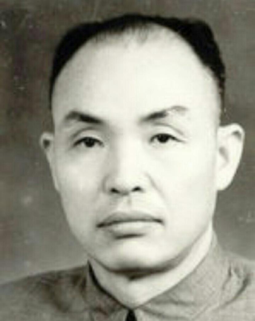 对于大西北地区老一辈人而言，张仲良这个名字无疑让他们印象深刻，因为他曾长期在那里