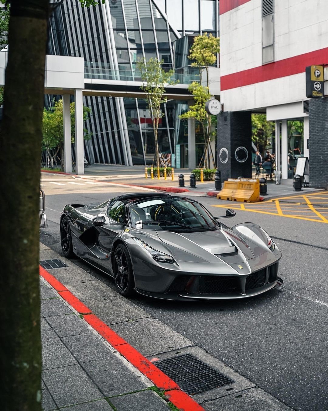 tim. autos｜Grigio Ferro Met Ferrari LaFe